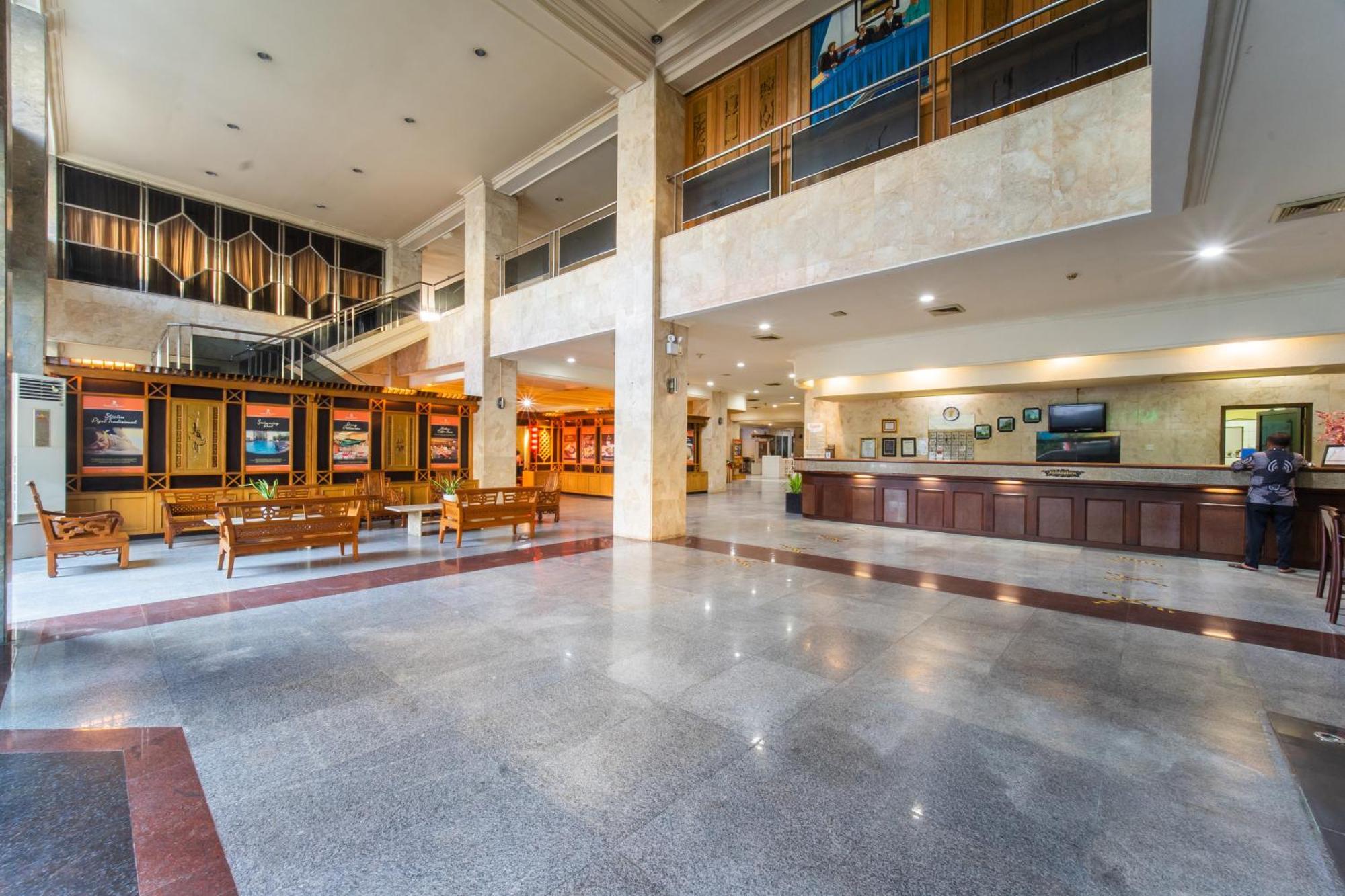 Adika Hotel Bahtera Klandasan Kecil Dış mekan fotoğraf
